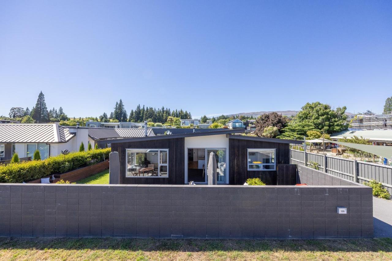 Prime Location On Warren St - 3 Bedroom Town House Wanaka Esterno foto